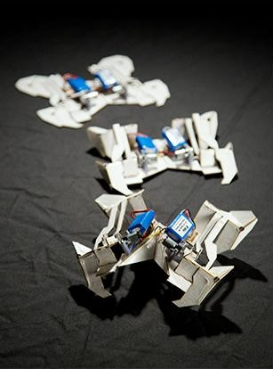 自我组装廉价纸机器人 或可用于探索太空